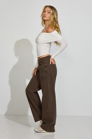 Low Rise Baggy Pants - Image 5