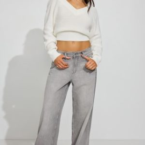 Low Rise Baggy Jeans