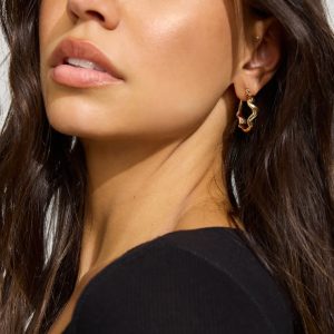 3 Pack of Wavy Studs and Hoop Earrings